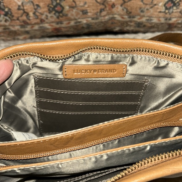 Lucky Brand Leather wristlet/ Crossbody Bag - Picture 5 of 11